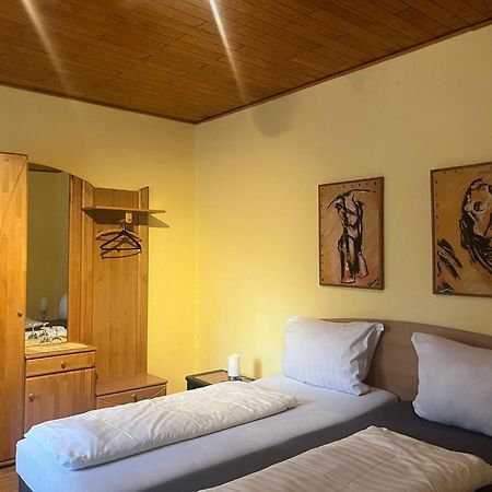Danis Schlossschaenke Simmern Phòng bức ảnh