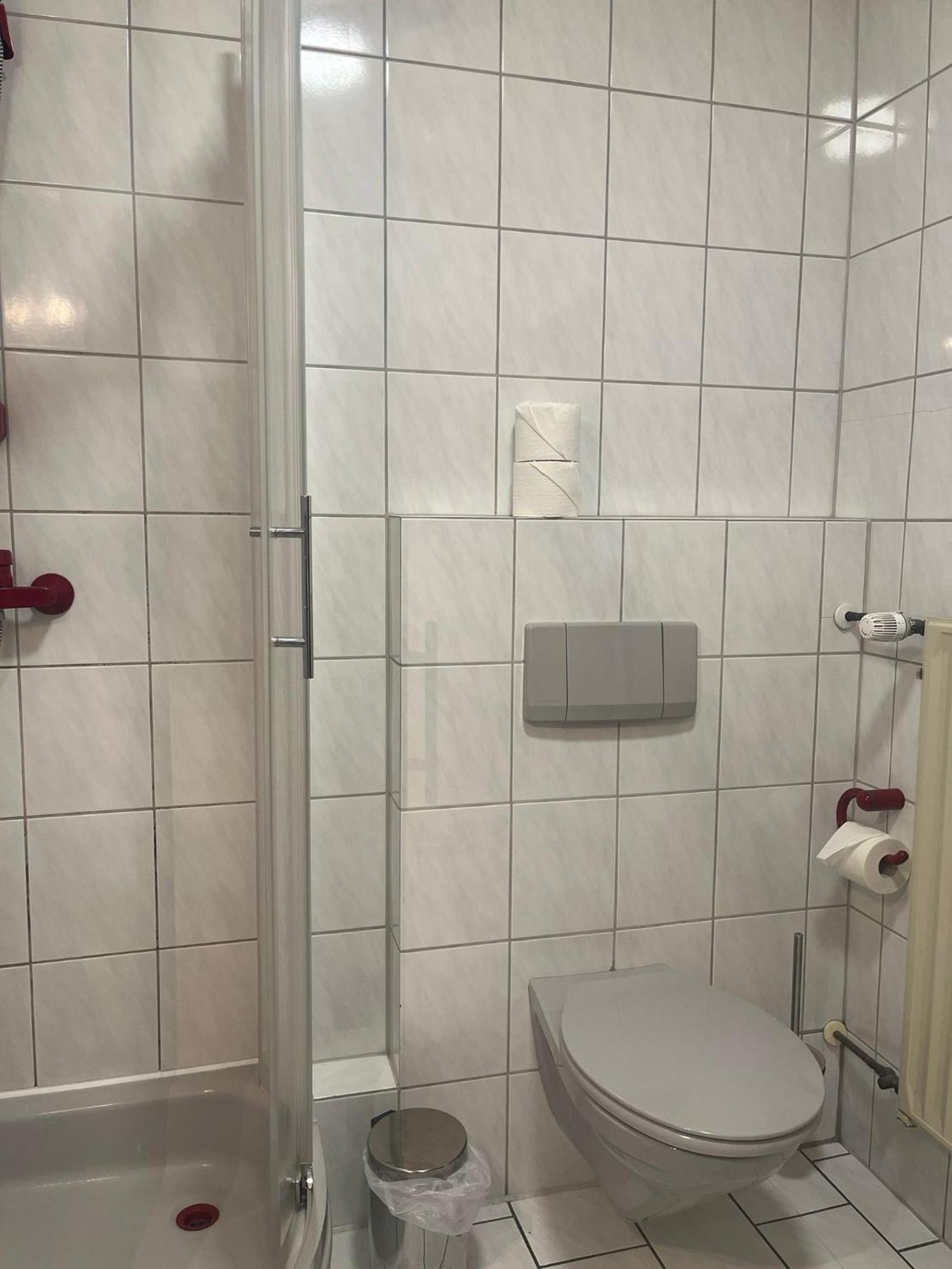 Danis Schlossschaenke Simmern Phòng bức ảnh